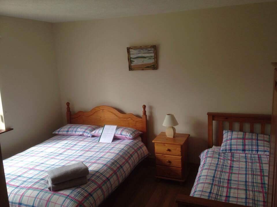 Tara House Bed & Breakfast Ballycastle Exterior photo